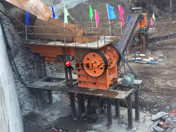 鵝卵石制砂機(jī)生產(chǎn)線處理能力大，投資成本低